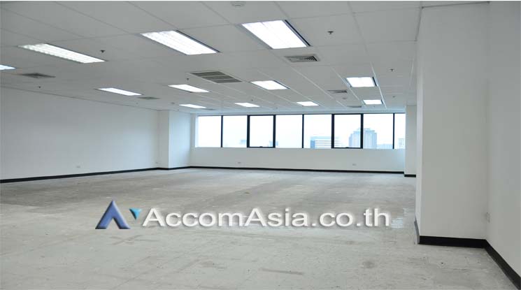  1  Office Space For Rent in Ratchadaphisek ,Bangkok MRT Phetchaburi at Italthai tower AA11975